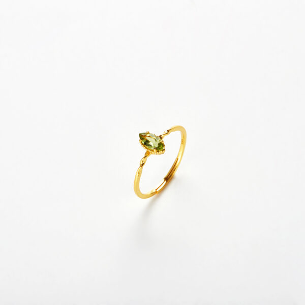 Forest Eye Ring - Natural Olive Quartz in S925 Sterling Silver with 18K Gold Plating
