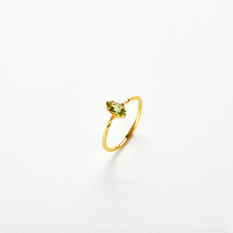 Forest Eye Ring - Natural Olive Quartz in S925 Sterling Silver with 18K Gold Plating
